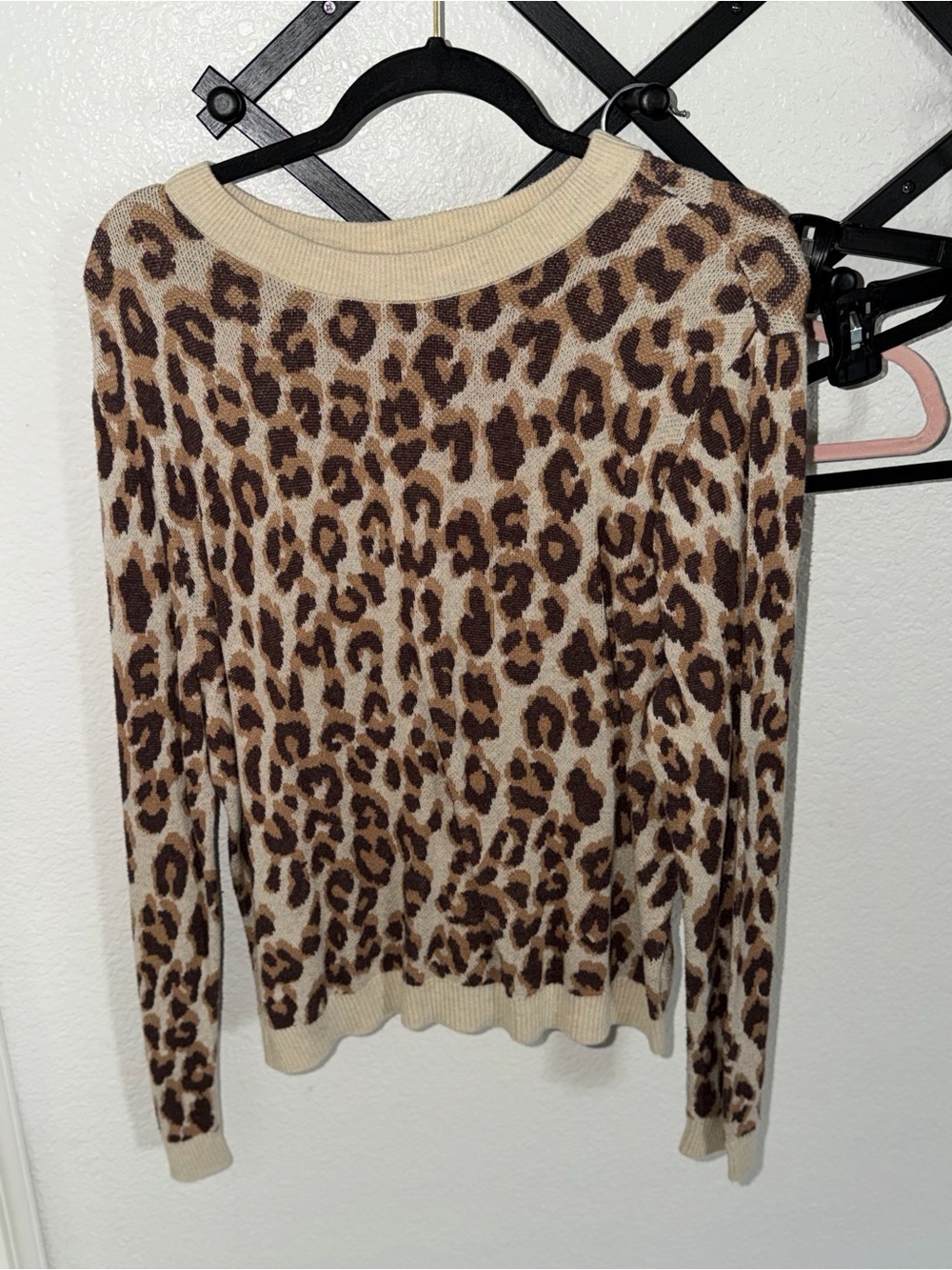 A New Day Leopard Print Sweater Large Tan Brown Animal Print Crew Neck Knit - Picture 2 of 4